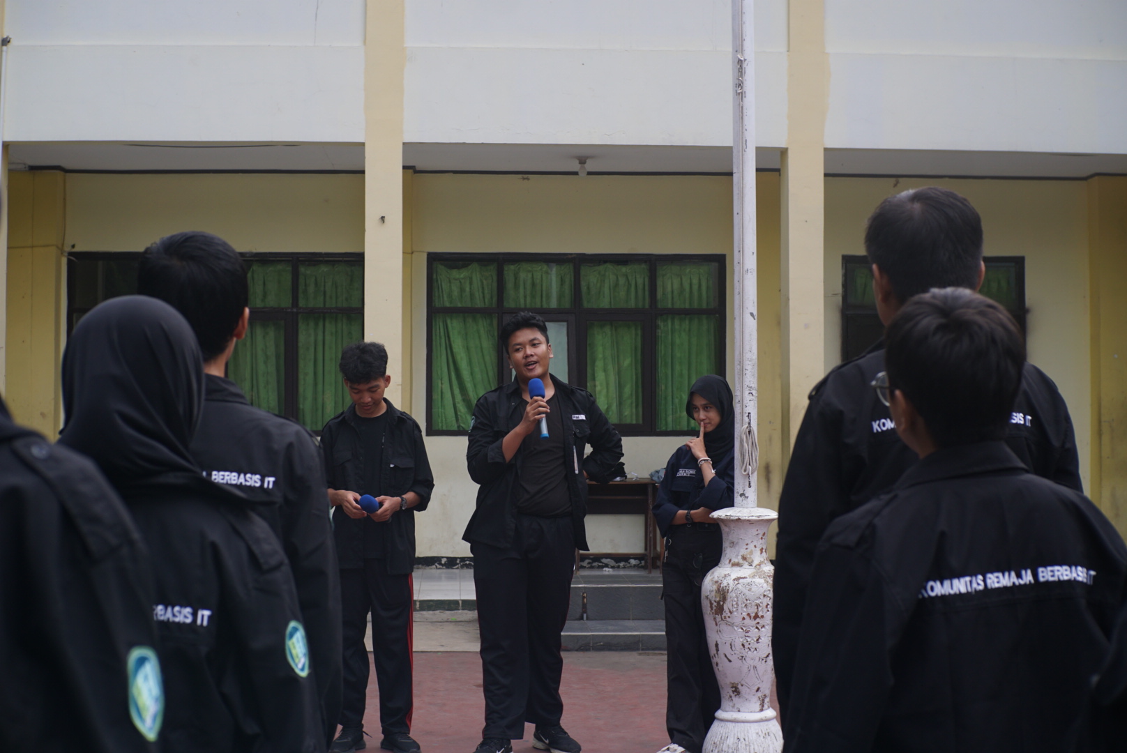 Description of Image 3